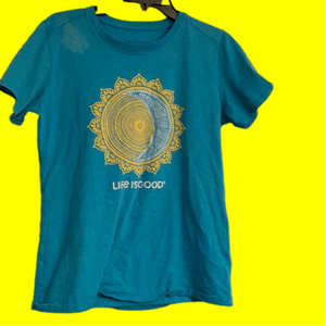 Life is Good tshirt M